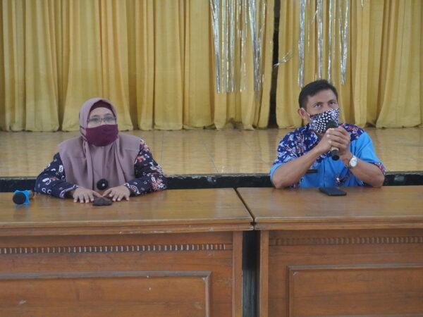 Rapat Dalam Rangka Pelepasan Kelas XII Tahun Ajaran 2020/2021 Rapat Dalam Rangka Pelepasan Kelas XII Tahun Ajaran 2020/2021